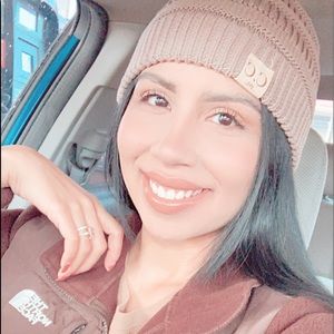 Meet your Posher, Crystal